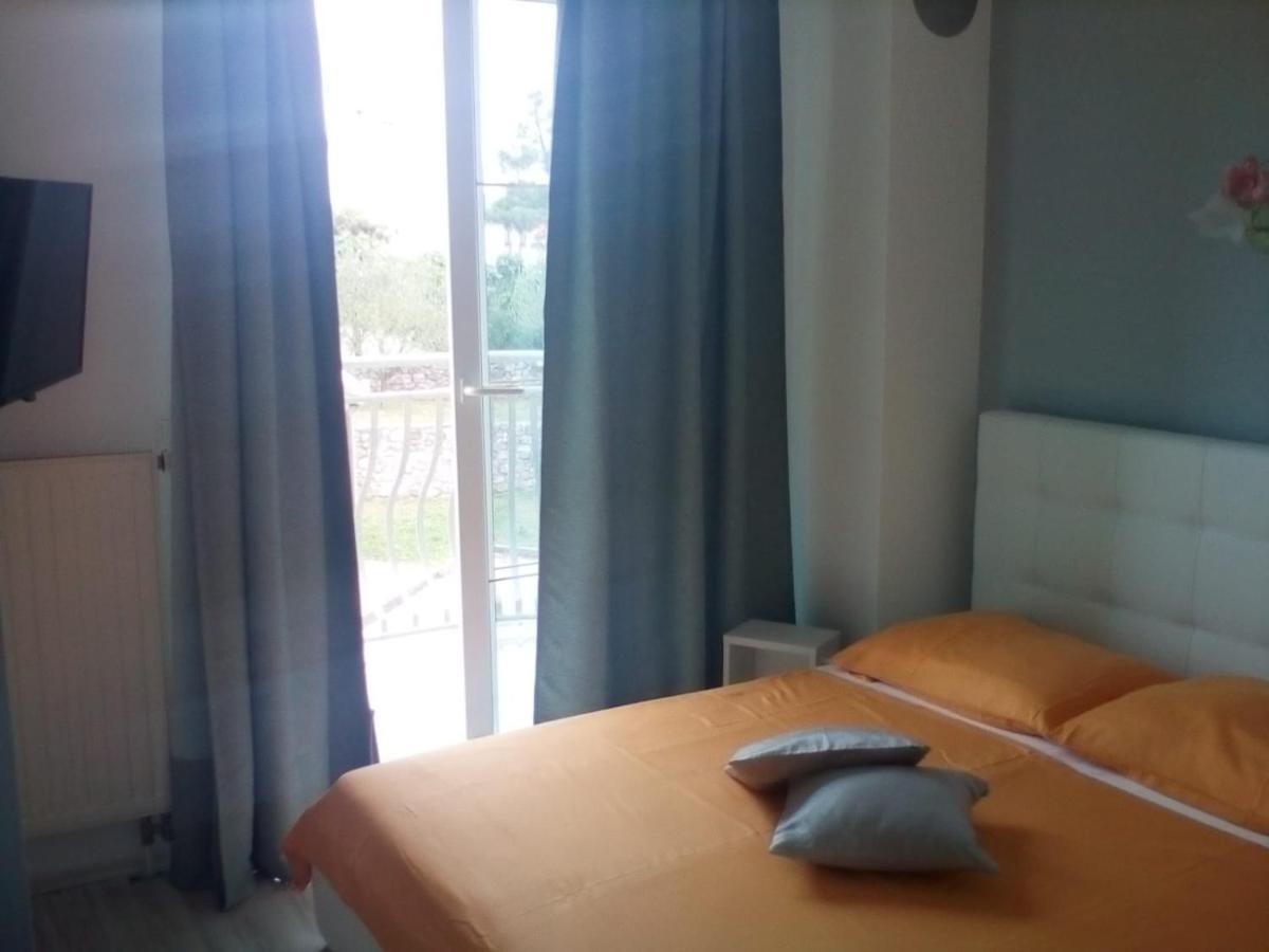 Ana Rooms Krk Town Esterno foto