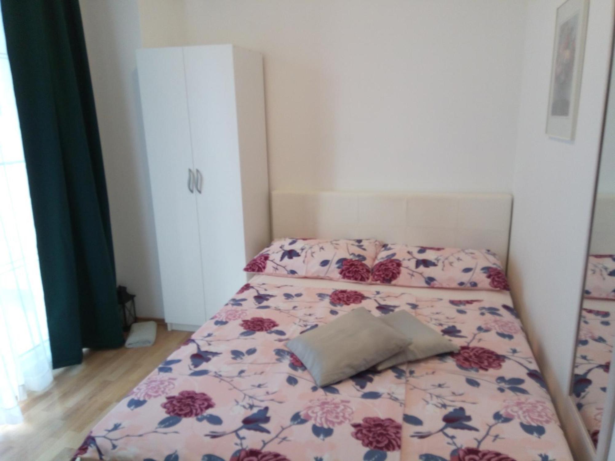 Ana Rooms Krk Town Esterno foto