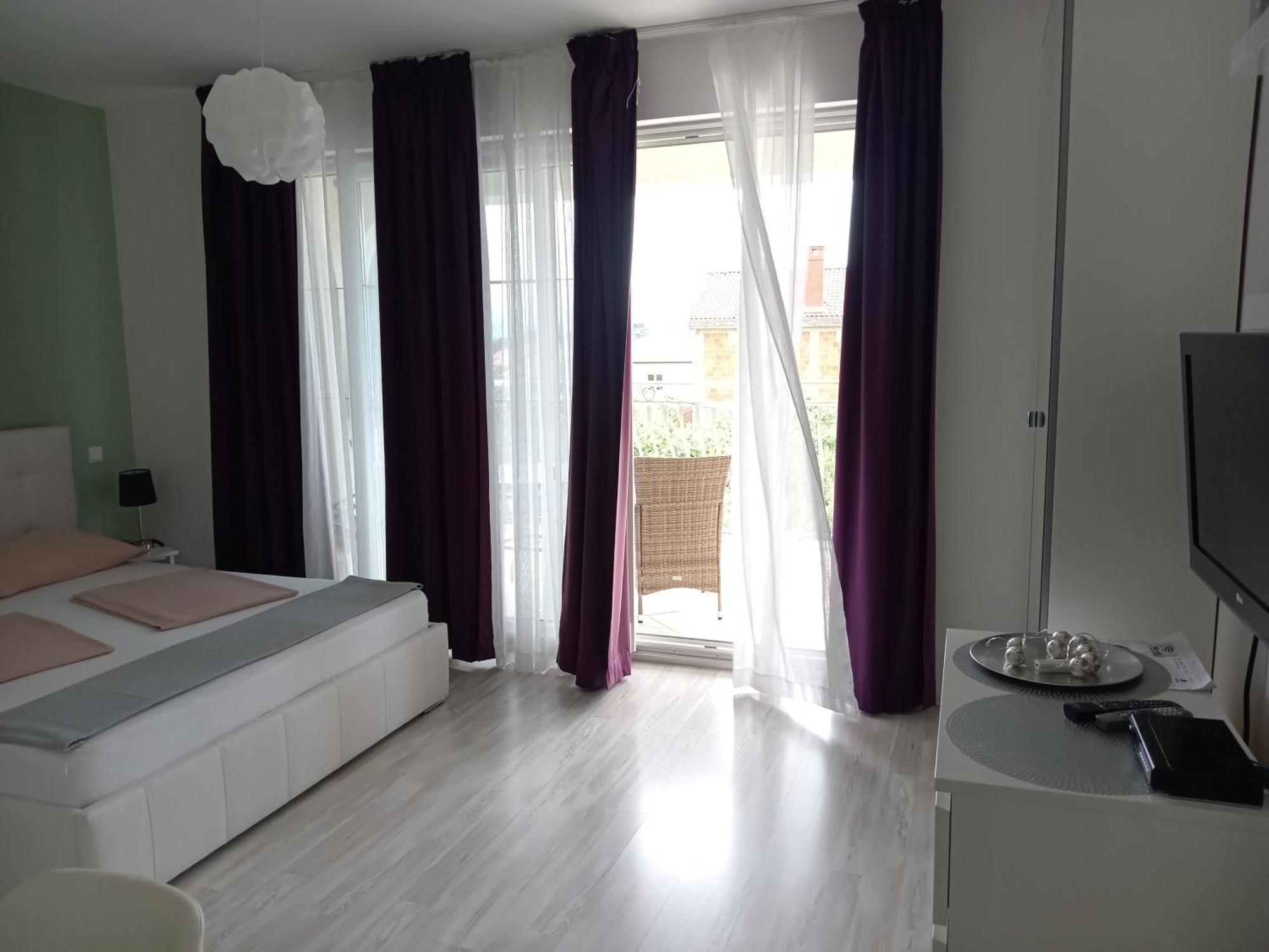 Ana Rooms Krk Town Esterno foto