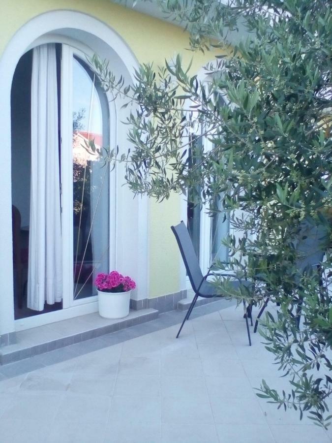 Ana Rooms Krk Town Esterno foto