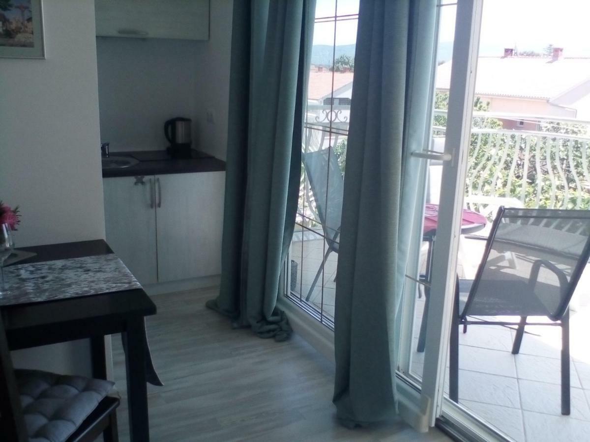 Ana Rooms Krk Town Esterno foto